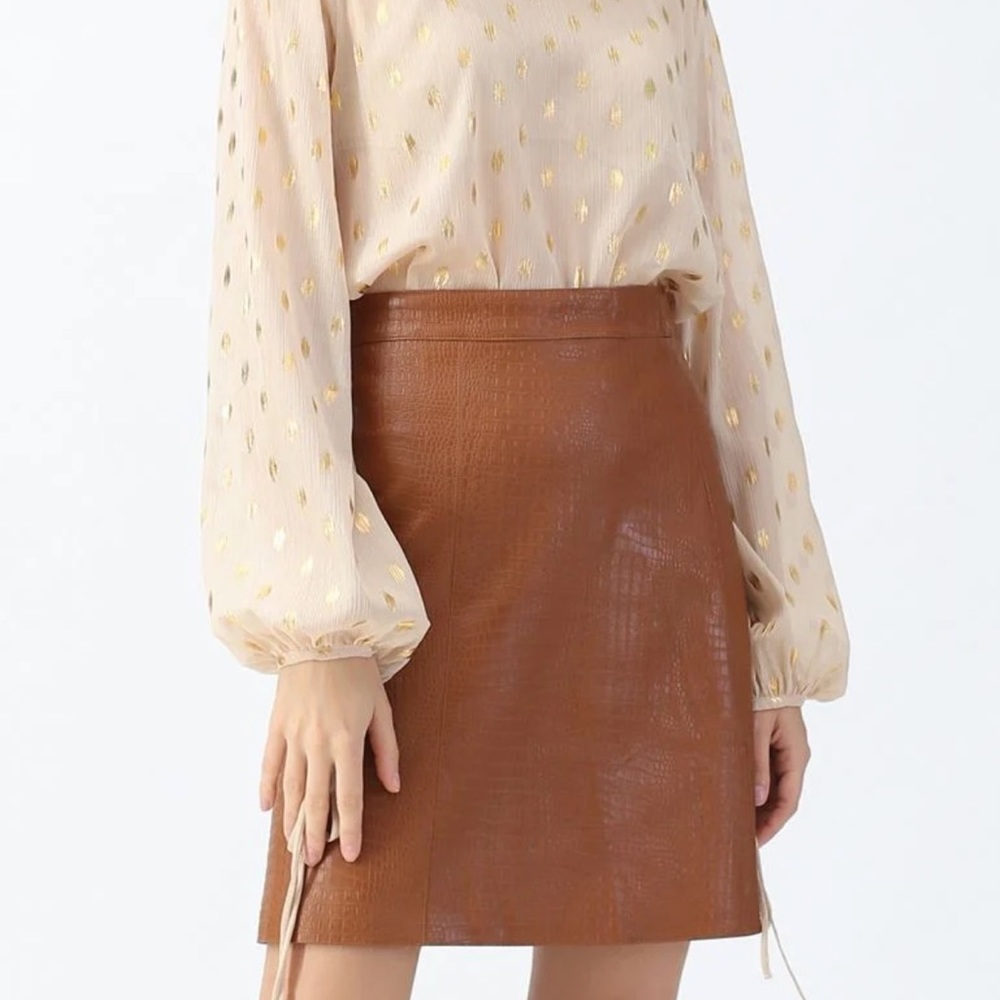 CROCODILE PRINT FAUX LEATHER SKIRT IN CARAMEL